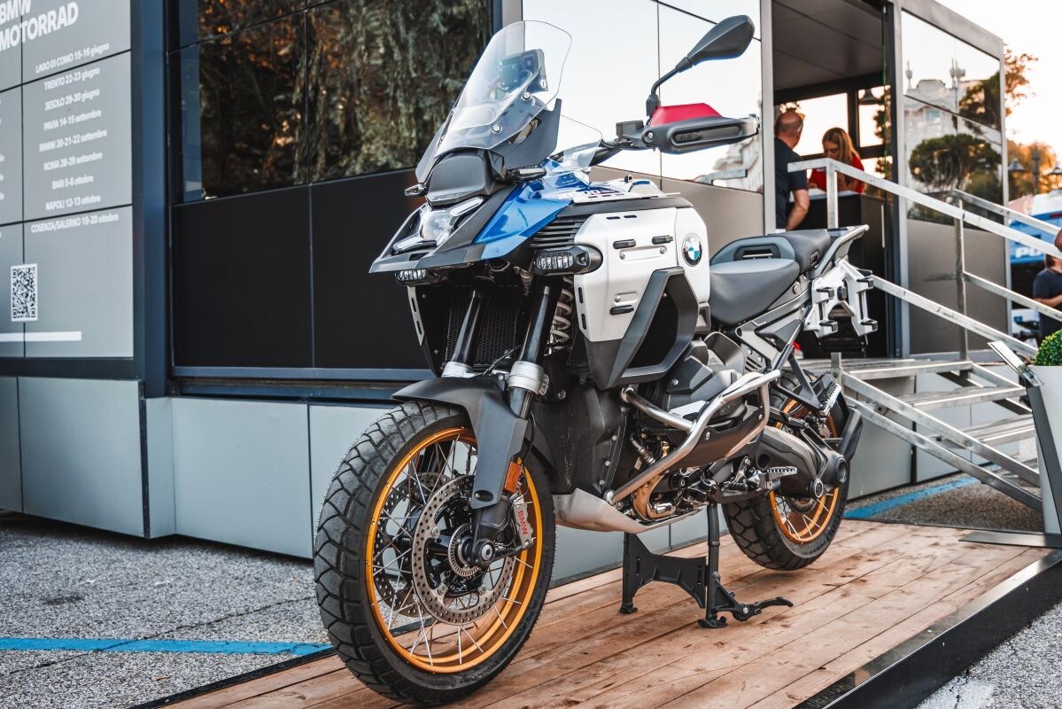 BMW: al Transitalia Marathon debutto per la nuova R 1300 GS Adventure